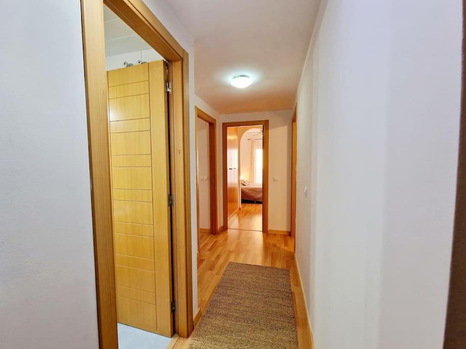 פואנגירולה Alcantara Tower 2 Bedrooms מראה חיצוני תמונה