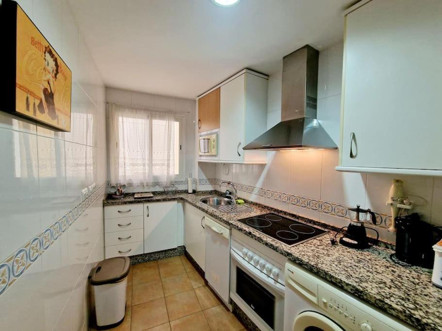 פואנגירולה Alcantara Tower 2 Bedrooms מראה חיצוני תמונה