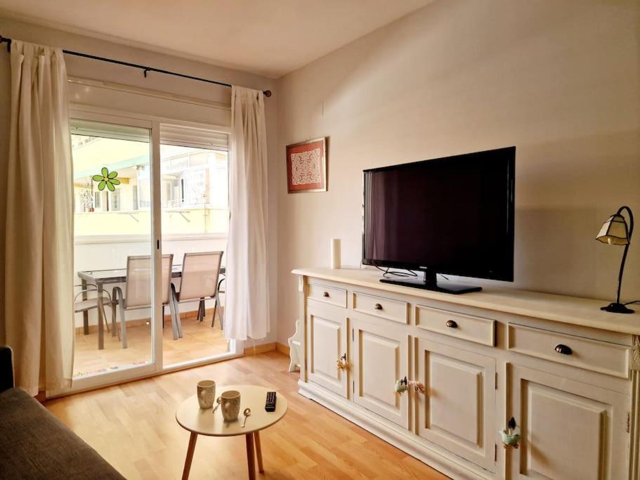 פואנגירולה Alcantara Tower 2 Bedrooms מראה חיצוני תמונה