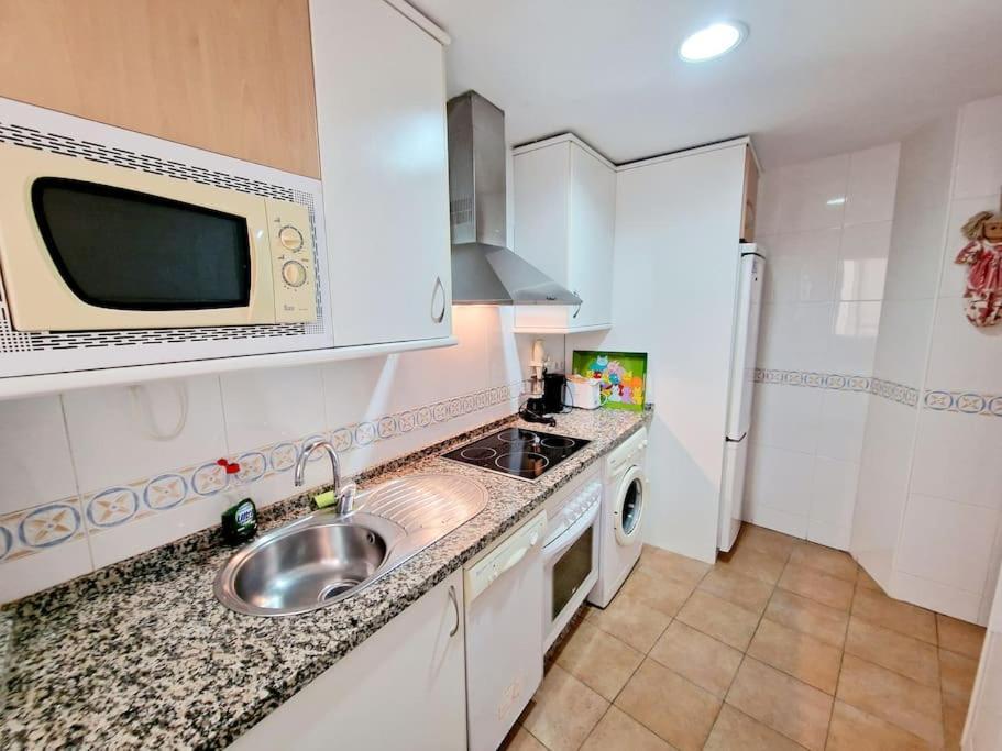 פואנגירולה Alcantara Tower 2 Bedrooms מראה חיצוני תמונה