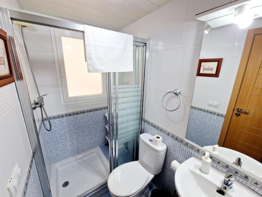 פואנגירולה Alcantara Tower 2 Bedrooms מראה חיצוני תמונה
