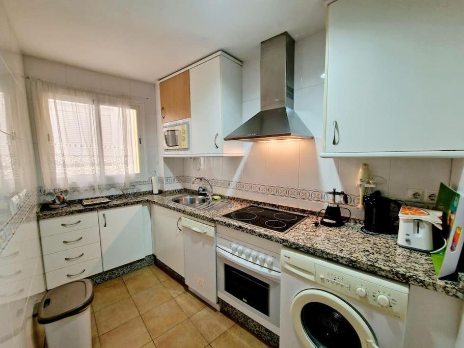 פואנגירולה Alcantara Tower 2 Bedrooms מראה חיצוני תמונה